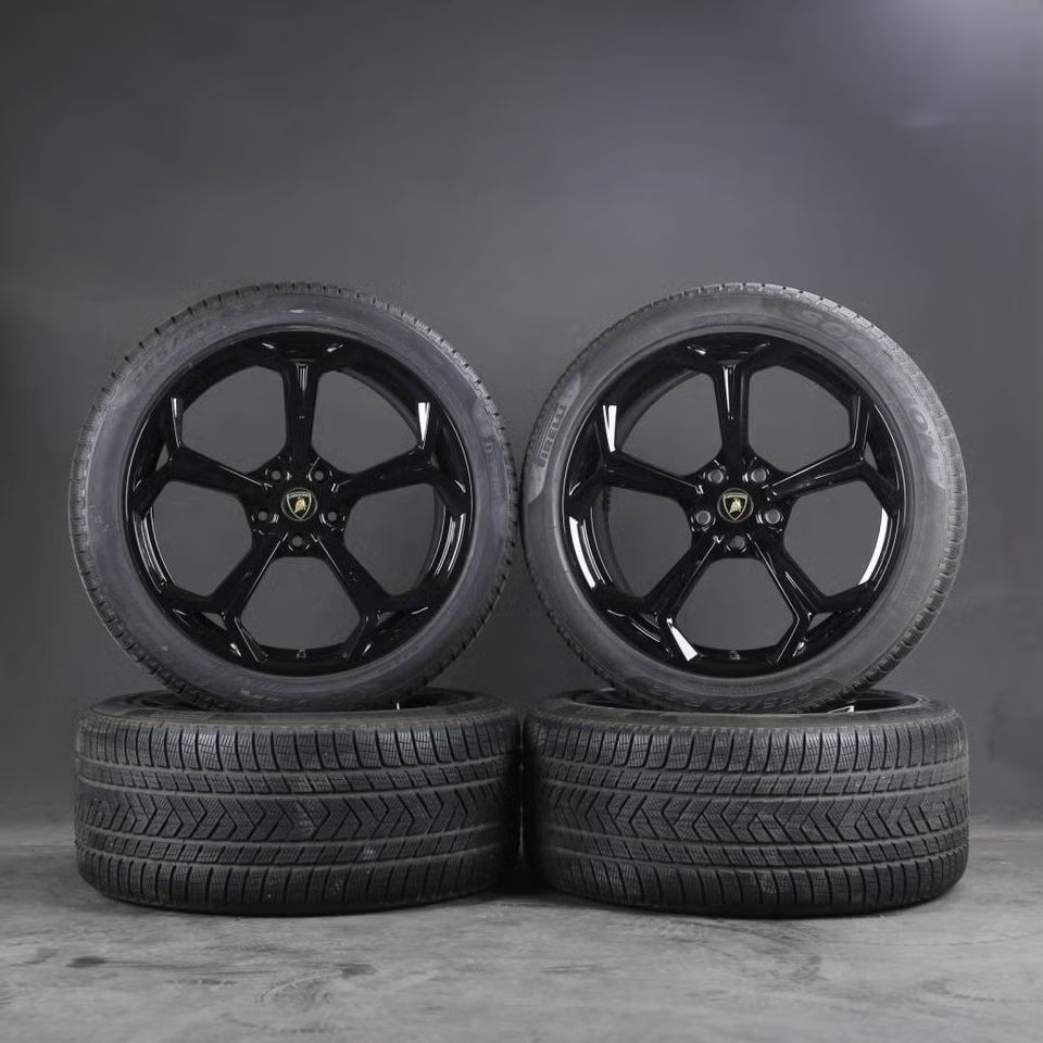 4st Lamborghini Urus 22" vinterhjul OEM - Pirelli *MOMS*
